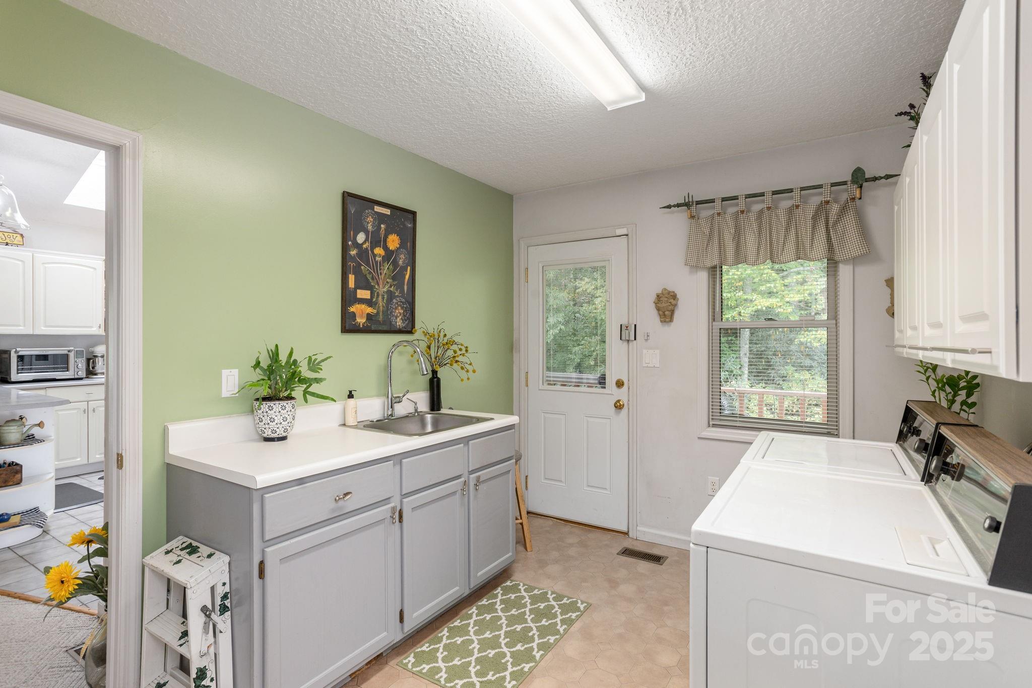 26 Harris Road Fairview, NC 28730 - Photo 29 of 48 Gallery Image 29