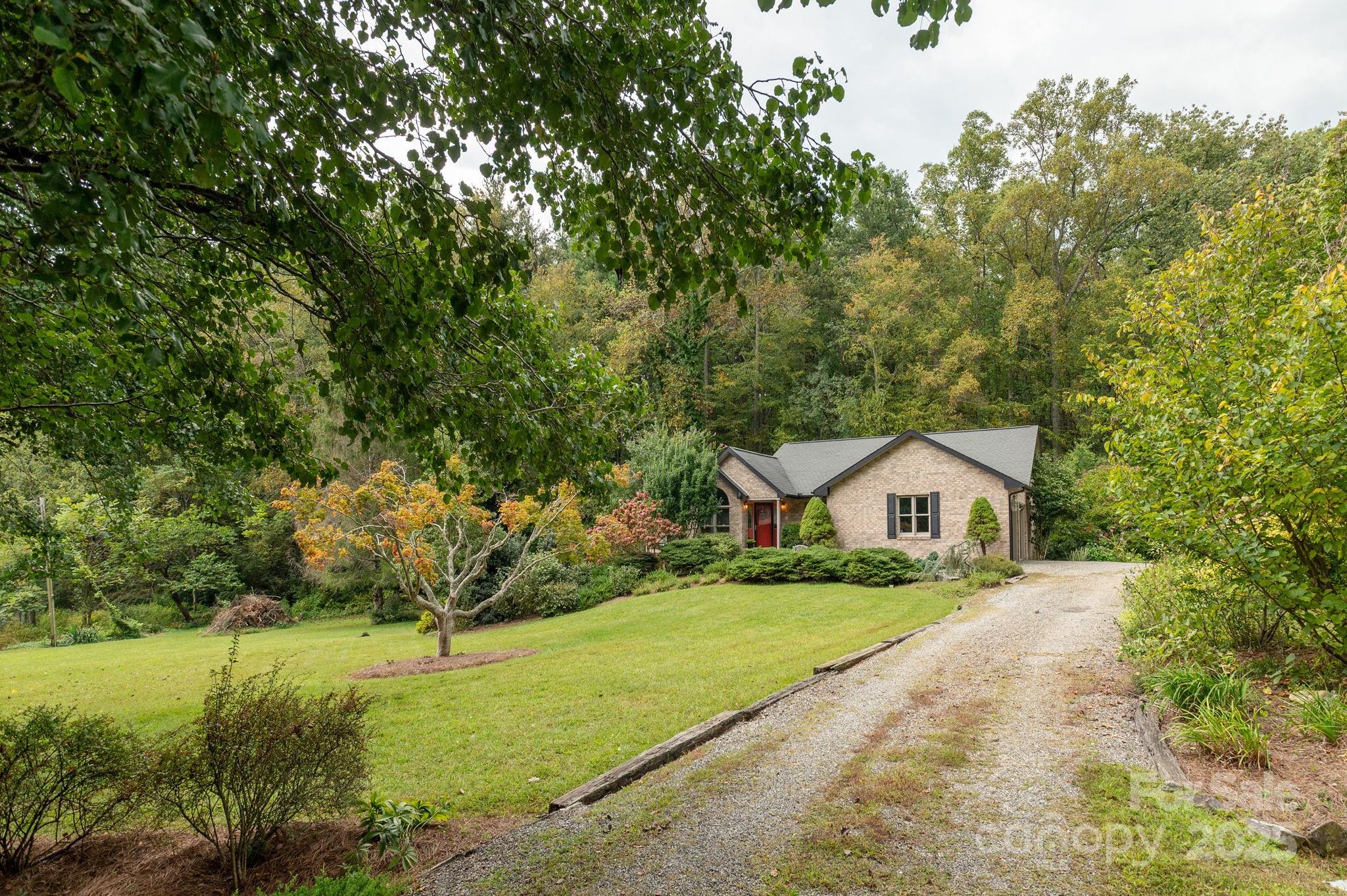 26 Harris Road Fairview, NC 28730 - Photo 43 of 48 Gallery Image 43