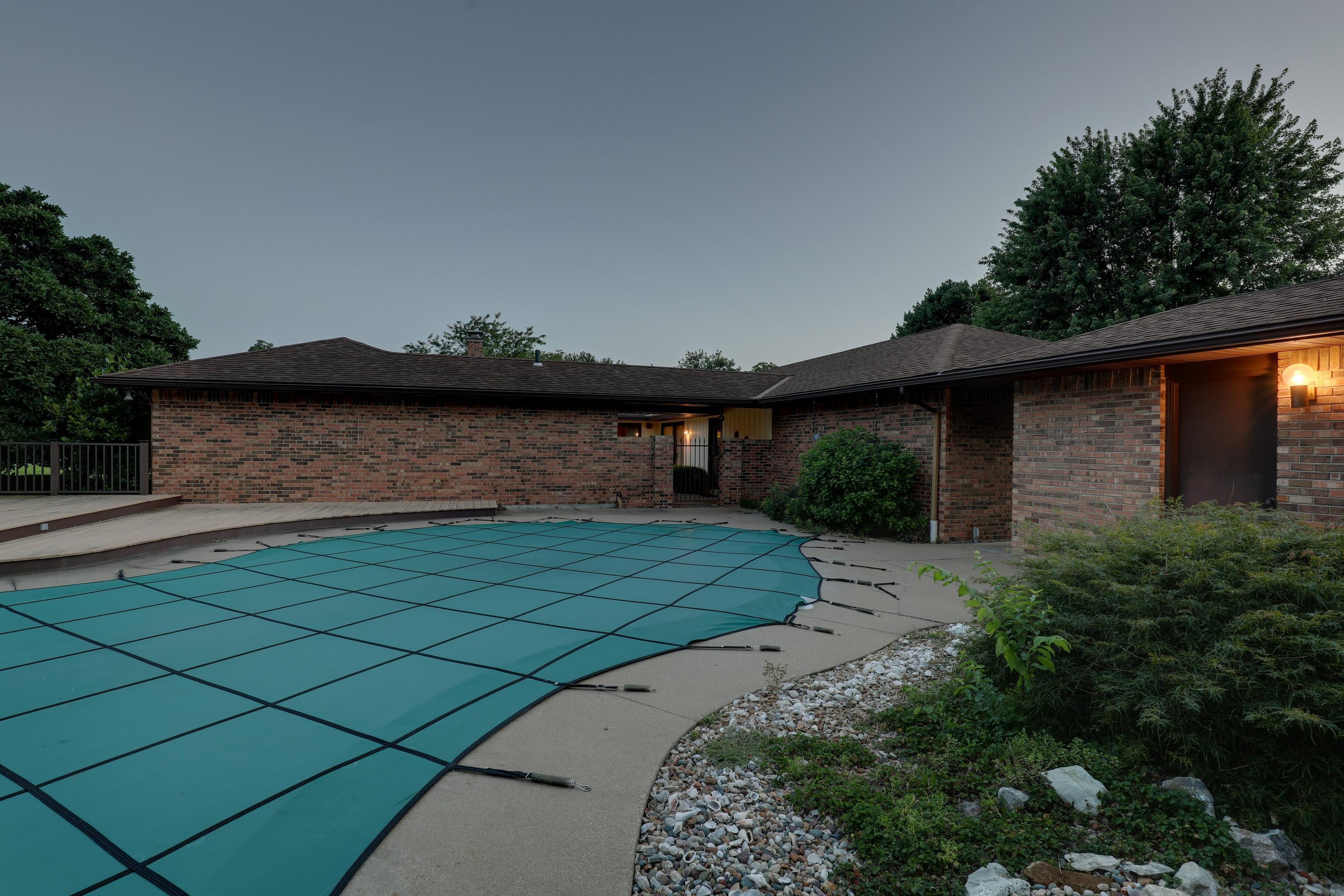 419 Spring Lake Drive Quincy, IL 62305 - Photo 6 of 39