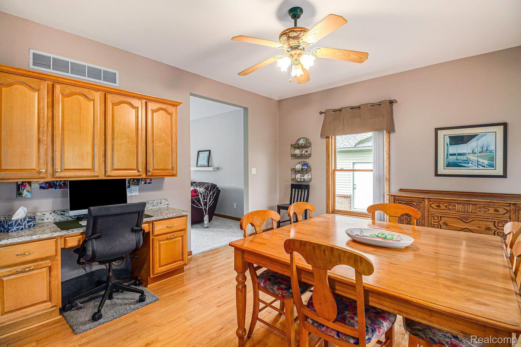 2536 Brilliance Rochester, MI 48309 - Photo 9 of 41