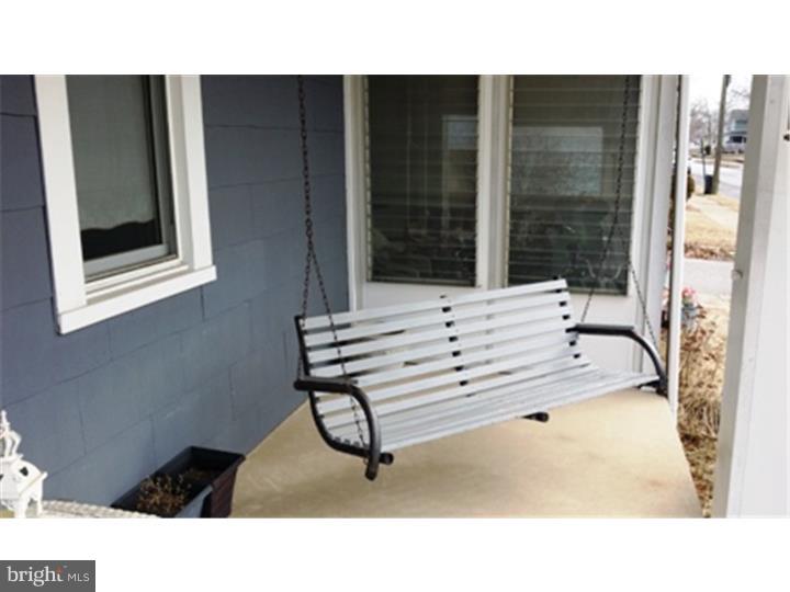 607 Bridgeboro Street Riverside, NJ 08075 - Photo 4 of 19