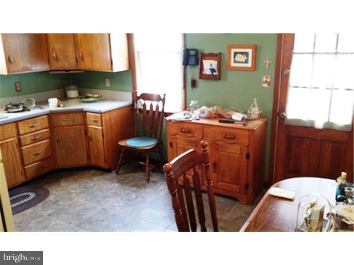 607 Bridgeboro Street Riverside, NJ 08075 - Photo 9 of 19