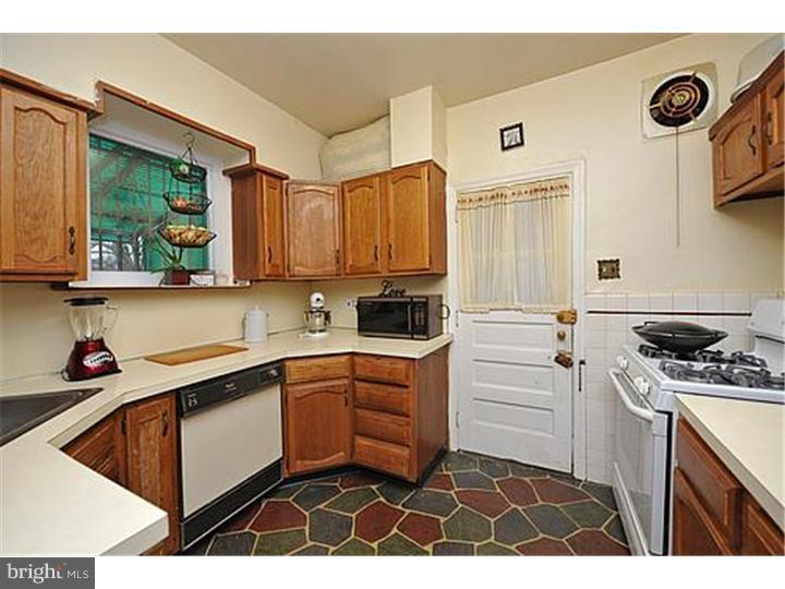 5746 Drexel Road Philadelphia, PA 19131 - Photo 11 of 25 Kitchen