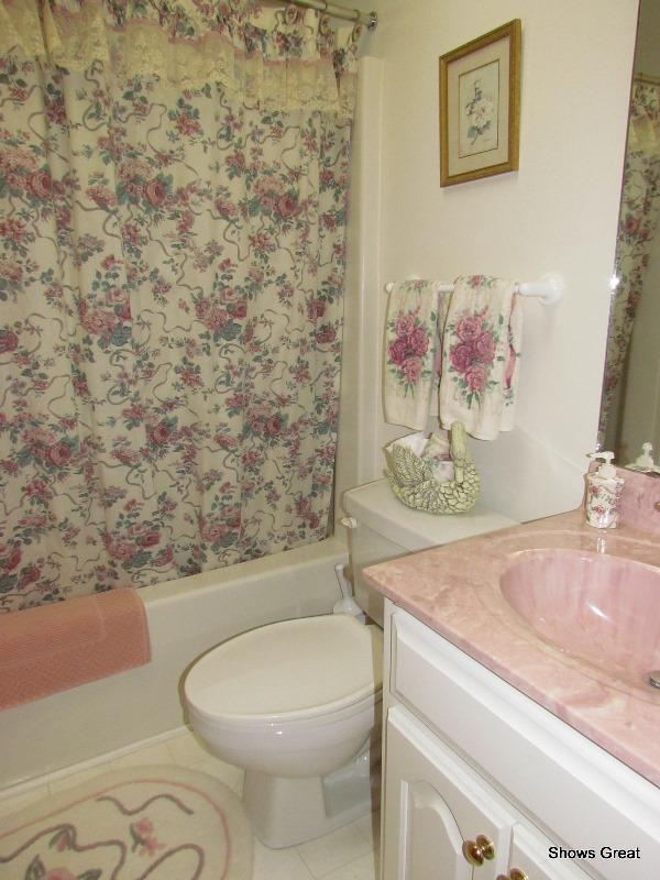 5563 Alean Road Boones Mill, VA 24065 - Photo 14 of 32 Full Bath - Upper Hall
