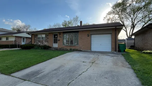 $177,000 | 404 Jerome Place, Wheeling, IL 60090