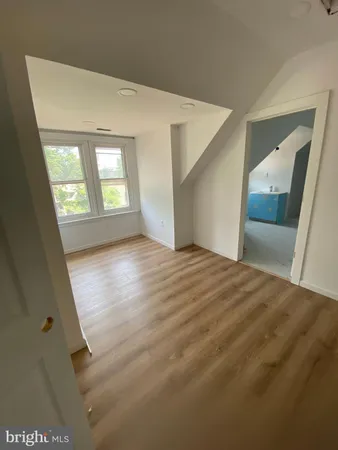 $1,300 | 260 West Johnson Street, Unit 5L, Philadelphia, PA 19144