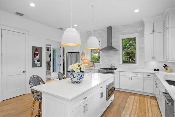 $995,000 | 1109 18th Avenue North, St. Petersburg, FL 33704
