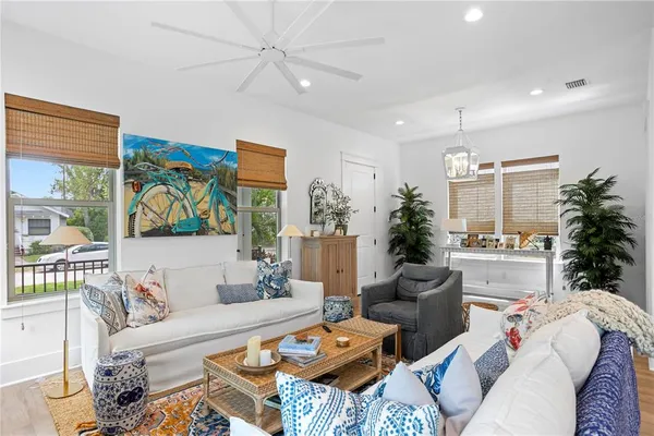 $995,000 | 1109 18th Avenue North, St. Petersburg, FL 33704