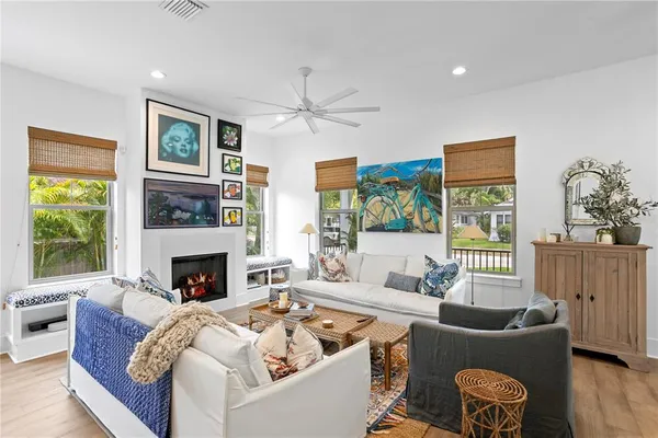 $995,000 | 1109 18th Avenue North, St. Petersburg, FL 33704
