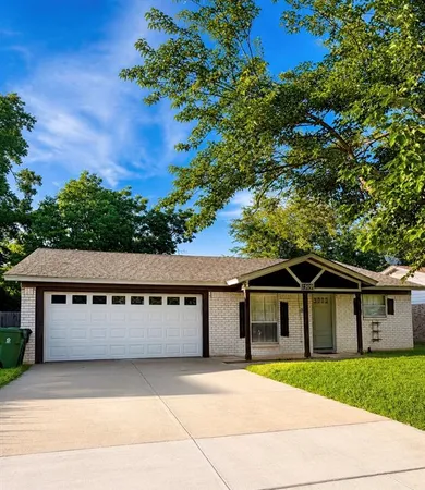 $2,000 | 2509 Reever Street, Arlington, TX 76010