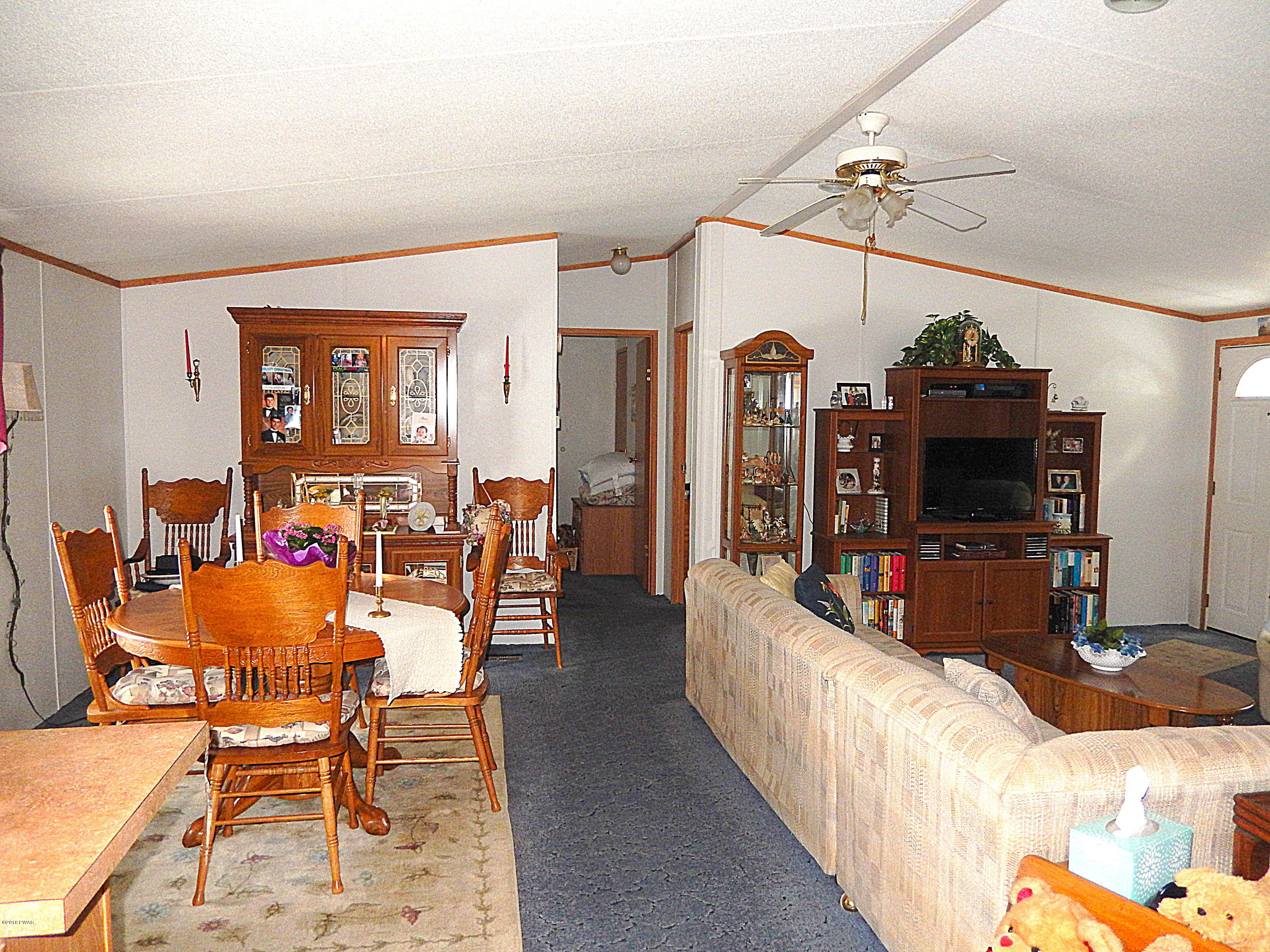 105 Spinnler Point Road Tafton, PA 18464 - Photo 17 of 37 open dining