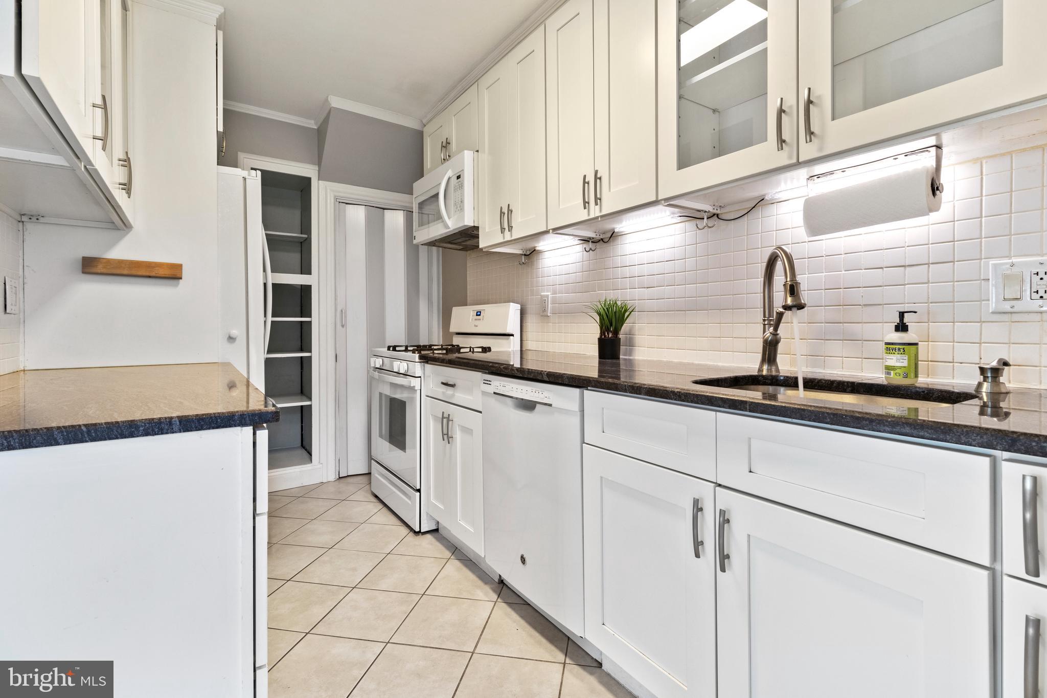 7943 Heather Road Elkins Park, PA 19027 - Photo 10 of 30 Kitchen