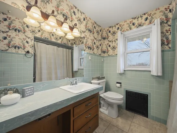 $334,900 | 3718 Hillcrest Place, Johnsburg, IL 60051