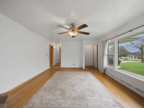 $334,900 | 3718 Hillcrest Place, Johnsburg, IL 60051