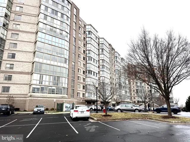 $2,500 | 19355 Cypress Ridge Terrace, Unit 503, Leesburg, VA 20176