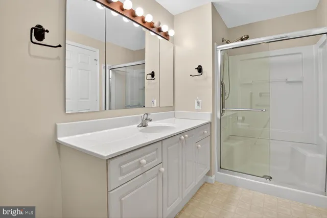 $2,500 | 19355 Cypress Ridge Terrace, Unit 503, Leesburg, VA 20176