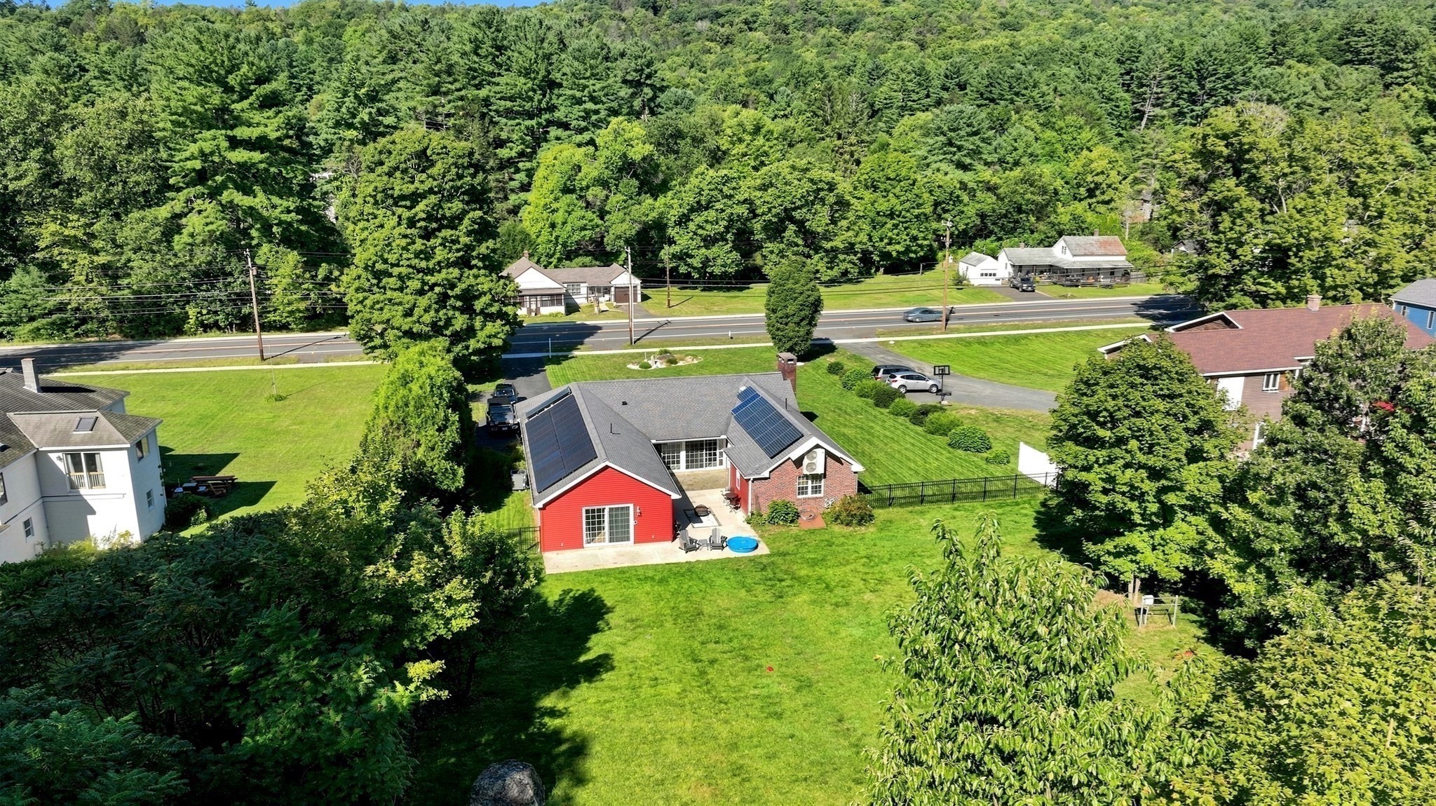 146 Huntington Road Russell, MA 01071 - Photo 6 of 28 Gallery Image 6