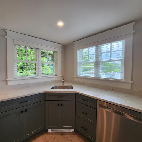 $2,350 | 1330 Lake Street, Unit 4, Bristol, NH 03222