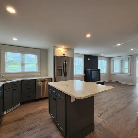 $2,350 | 1330 Lake Street, Unit 4, Bristol, NH 03222