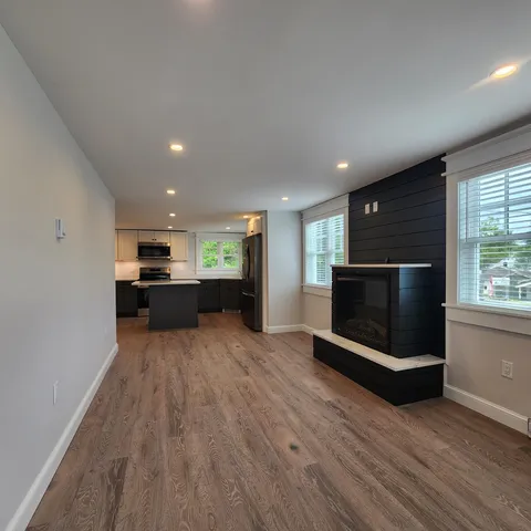 $2,350 | 1330 Lake Street, Unit 4, Bristol, NH 03222