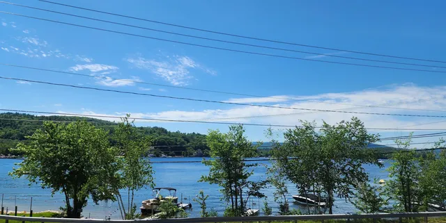 $2,350 | 1330 Lake Street, Unit 4, Bristol, NH 03222