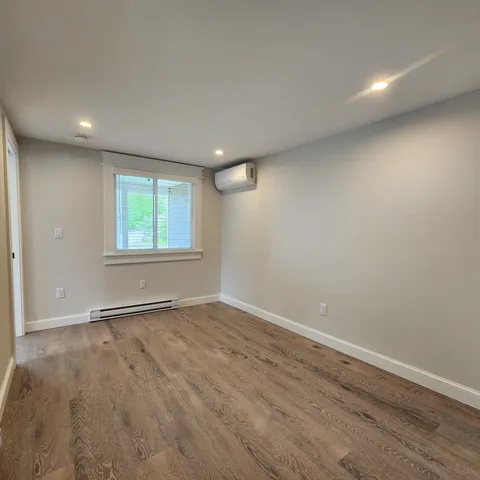 $2,350 | 1330 Lake Street, Unit 4, Bristol, NH 03222