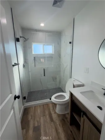 $2,100 | 521 West 78th Street, Los Angeles, CA 90044