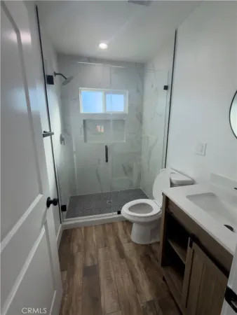 $2,100 | 521 West 78th Street, Los Angeles, CA 90044