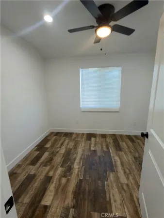 $2,100 | 521 West 78th Street, Los Angeles, CA 90044