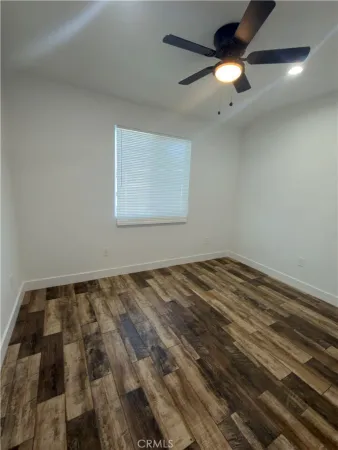 $2,100 | 521 West 78th Street, Los Angeles, CA 90044