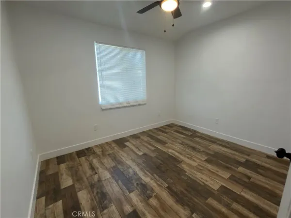 $2,100 | 521 West 78th Street, Los Angeles, CA 90044