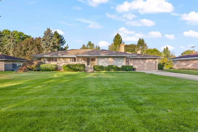 $425,000 | 53223 Sophia Drive, Utica, MI 48316