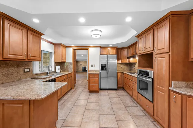 $425,000 | 53223 Sophia Drive, Utica, MI 48316