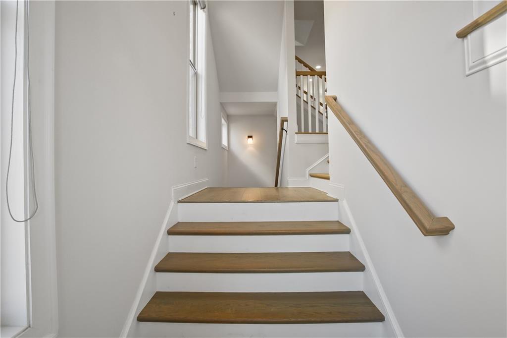 7950 Laurel Crest Drive Suwanee, GA 30024 - Photo 2 of 24