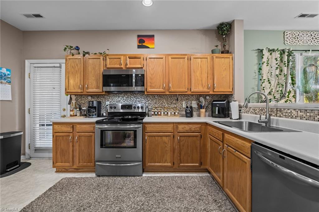 3510 Scotland Ridge Court Winston-Salem, NC 27107 - Photo 7 of 20