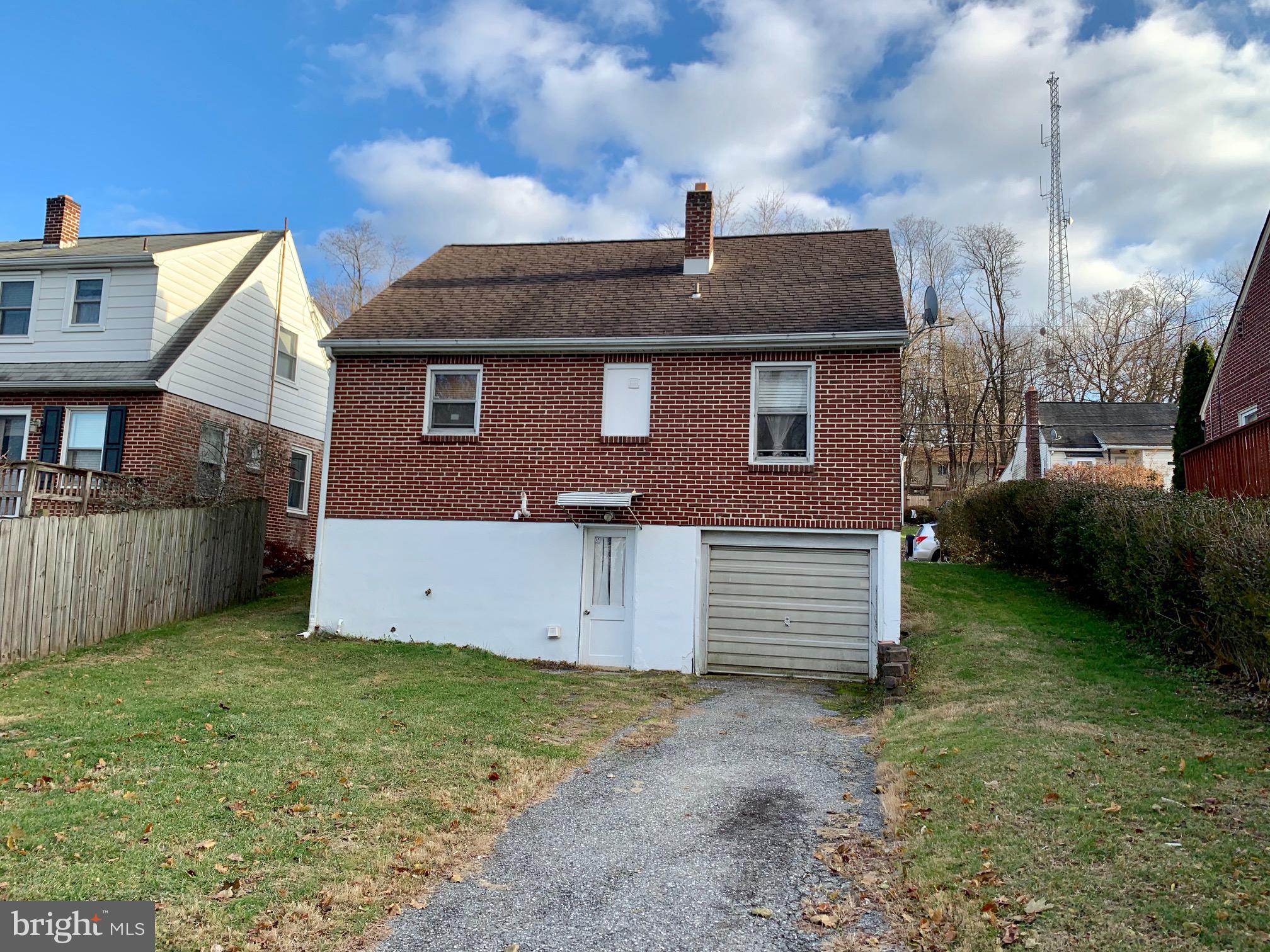 551 Hillcrest Road York, PA 17403 - Photo 4 of 34 Gallery Image 4