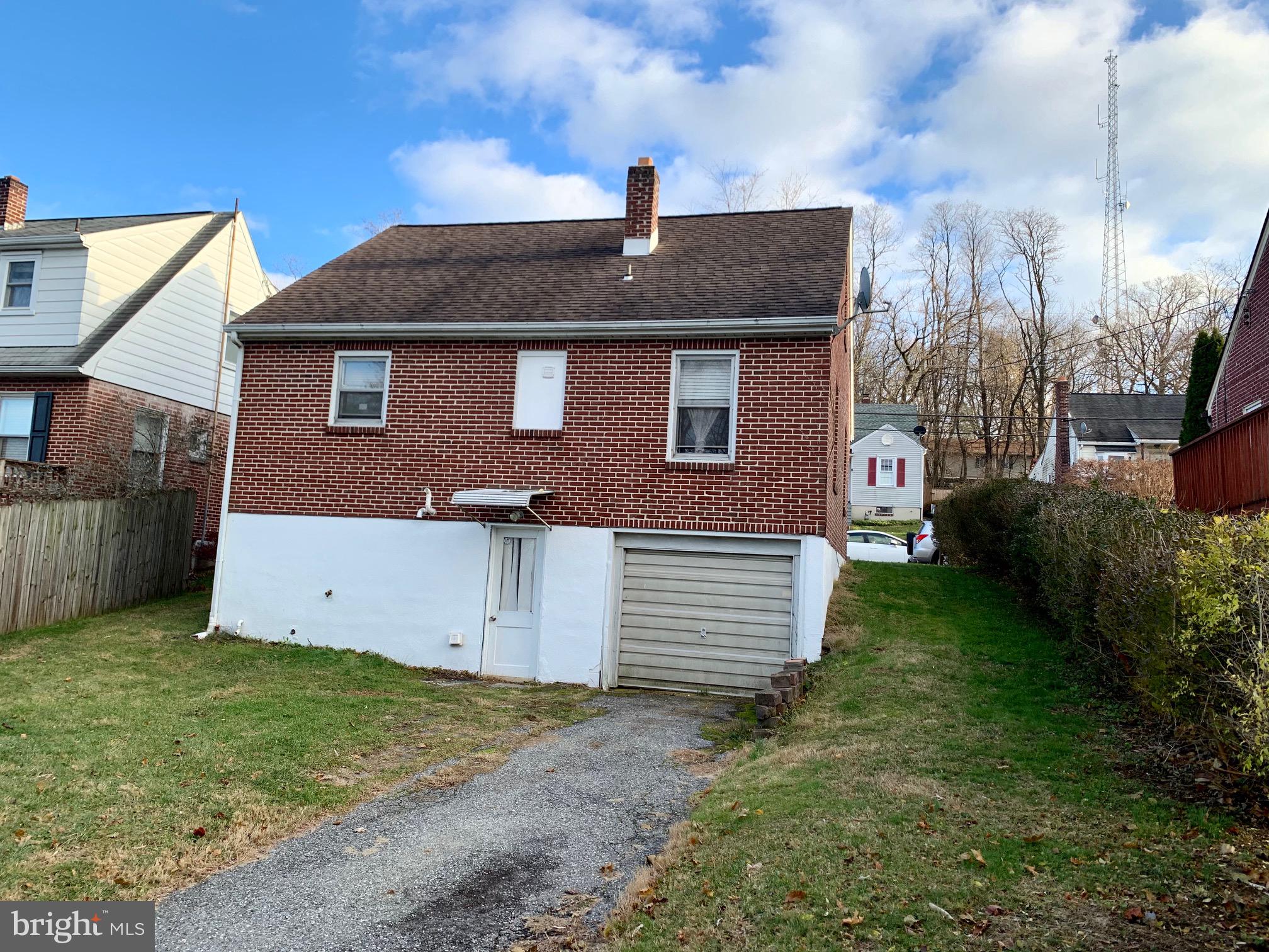 551 Hillcrest Road York, PA 17403 - Photo 5 of 34 Gallery Image 5