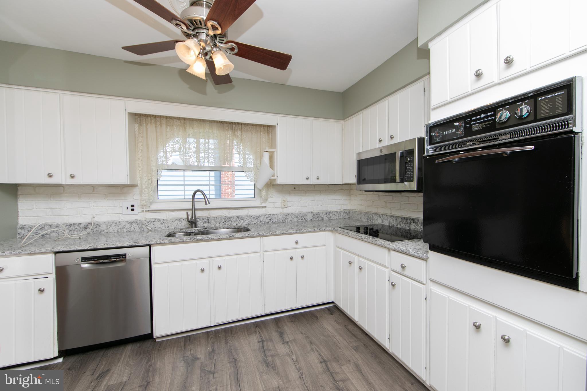 809 Charleston Road Mount Laurel, NJ 08054 - Photo 16 of 39 Kitchen
