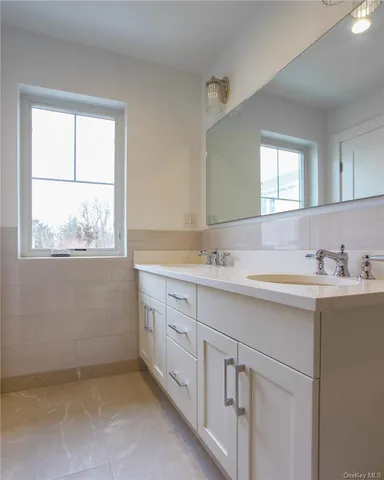 $7,200 | 3 B Sterling Avenue, Unit B, White Plains, NY 10606