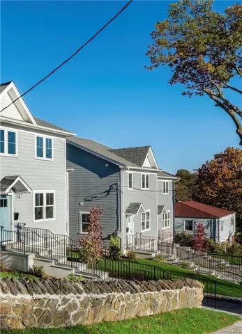 $7,200 | 3 B Sterling Avenue, Unit B, White Plains, NY 10606