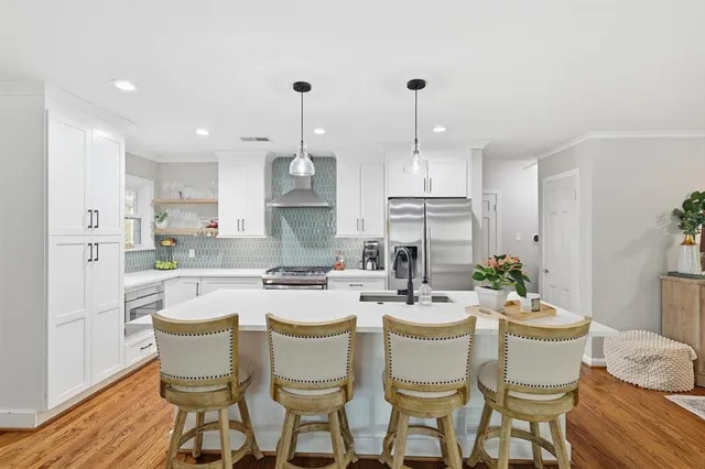 $420,000 | 6428 Waverly Way, Fort Worth, TX 76116