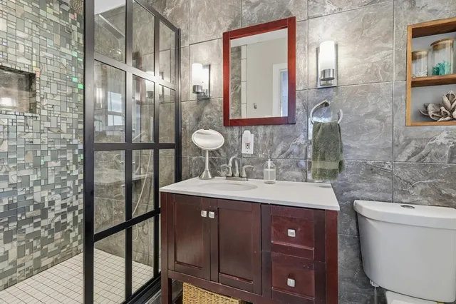 $420,000 | 6428 Waverly Way, Fort Worth, TX 76116