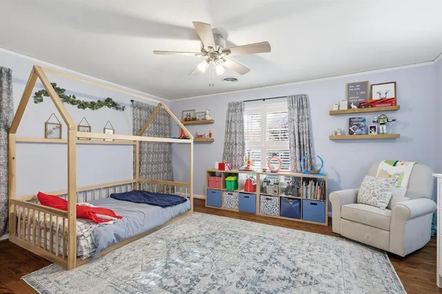 $420,000 | 6428 Waverly Way, Fort Worth, TX 76116