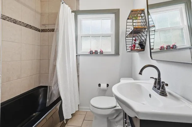 $420,000 | 6428 Waverly Way, Fort Worth, TX 76116