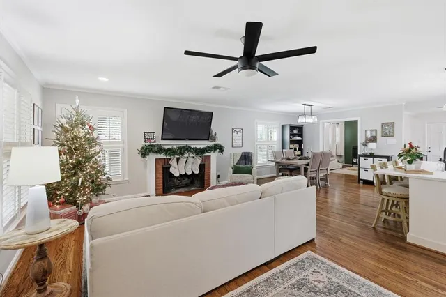 $420,000 | 6428 Waverly Way, Fort Worth, TX 76116