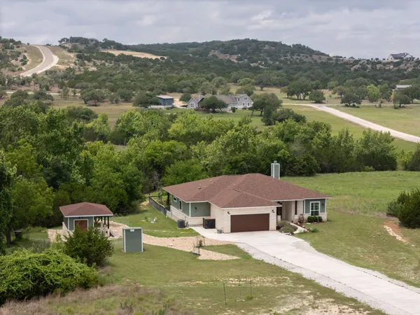 $729,900 | 202 Falling Oak Drive, Blanco, TX 78606