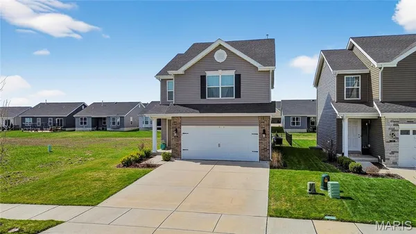 $385,000 | 123 Baycrest Court, St. Charles, MO 63301
