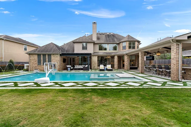 $1,200,000 | 27530 Robillard Springs Lane, Katy, TX 77494