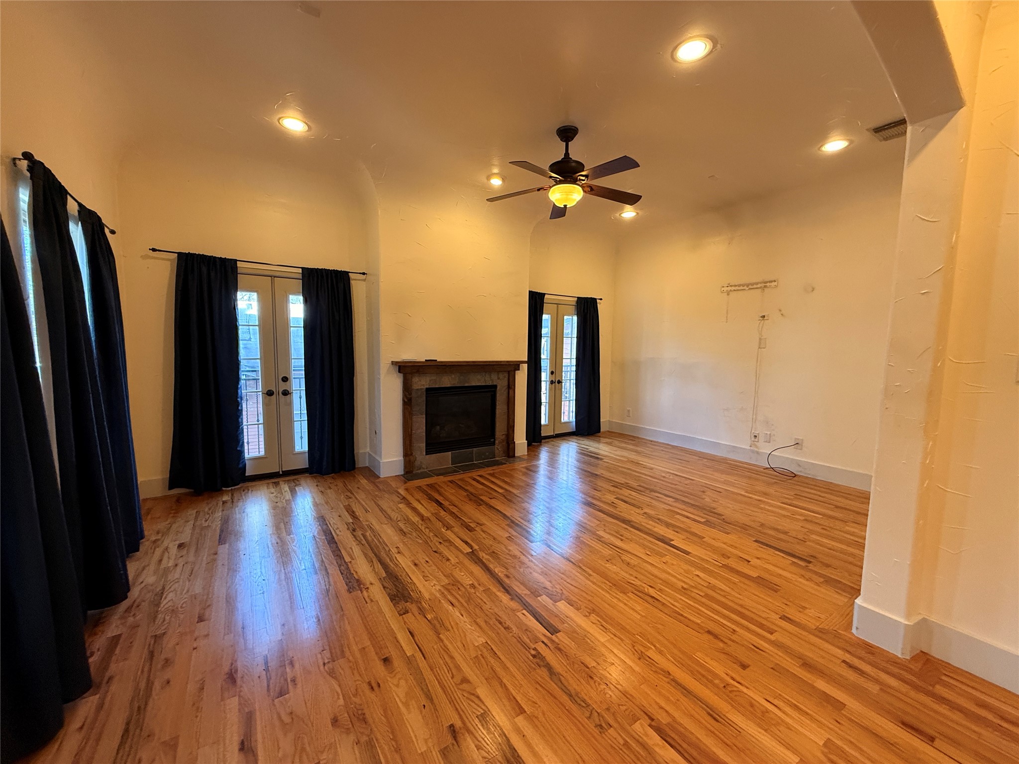 4606 Austin Street, Unit D Houston, TX 77004 - Photo 12 of 25