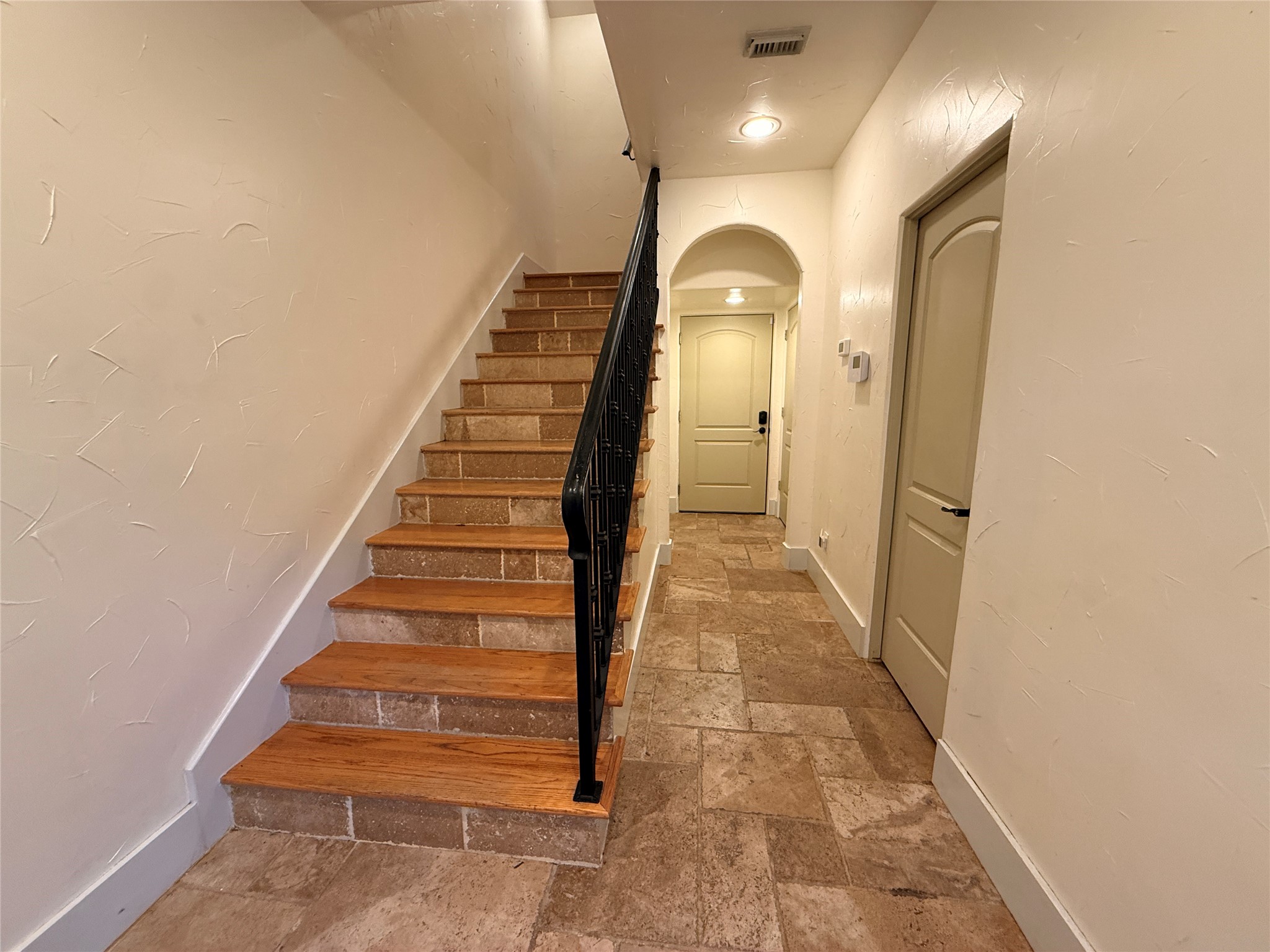 4606 Austin Street, Unit D Houston, TX 77004 - Photo 2 of 25